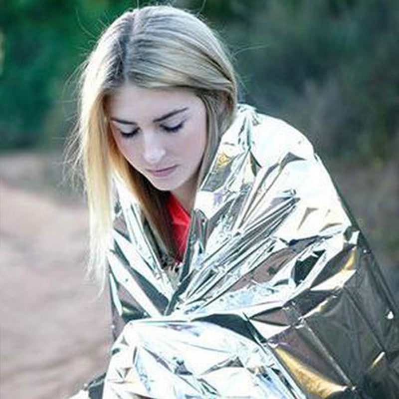 Overview: 1. Emergency Blanket (Silver)-Durable high-grade aluminized double-sided polyester film blanket is very suitable to keep warm in survival conditions by pre Human Body Hypothermia